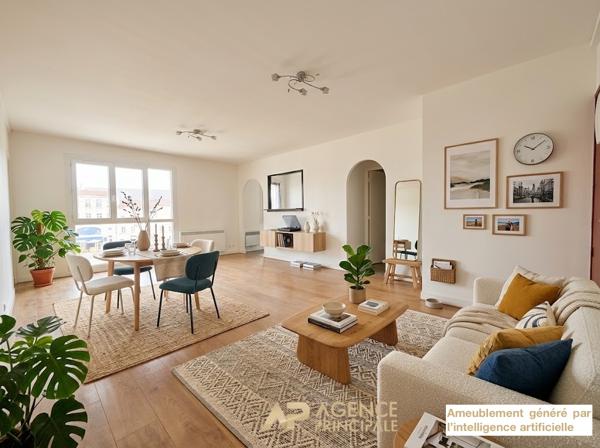 T2 avec ascenseur - Vieux Port de La Rochelle €224 000 ** - Référence MR627ED2-38