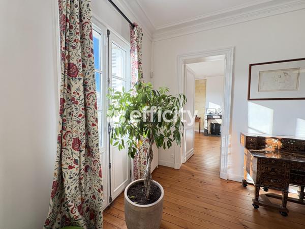 Maison 7 pièces - 228 m² Bien prestige