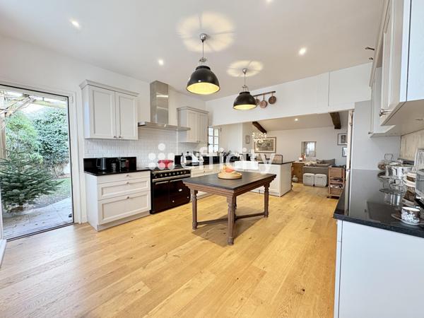 Maison 7 pièces - 228 m² Bien prestige