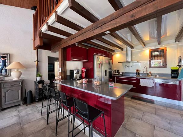 Maison T7 de 208 m² - Porte d'Agen