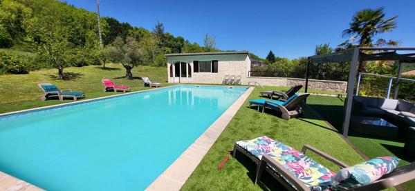 Maison T7 de 208 m² - Porte d'Agen