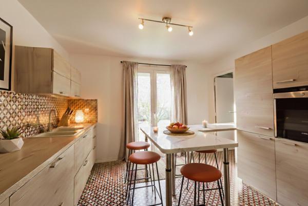 PONT-STE-MARIE : Plain-pied de 121 m² (DPE C) sur sous-sol total de 129 m²