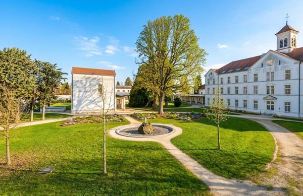 Appartement T2 en parfait état situé au rez-de-chaussée.