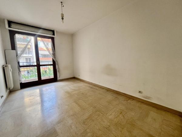 Appartement à NICE (06200)