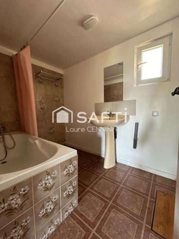 VALRÉAS, 84600 Enclave des Papes, ville dynamique