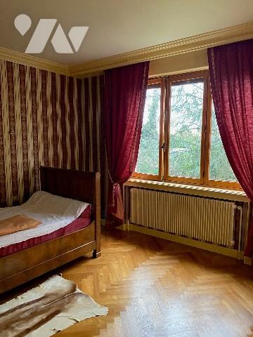 VAUGNERAY MAISON AVEC FORT POTENTIEL SUR 3084 M² DE TERRAIN