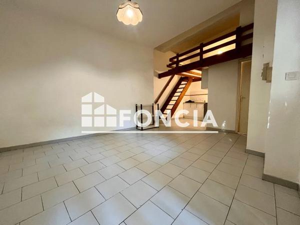 Location Studio 25.22 m² - 9 RUE BARAILLERIE Avignon 84000