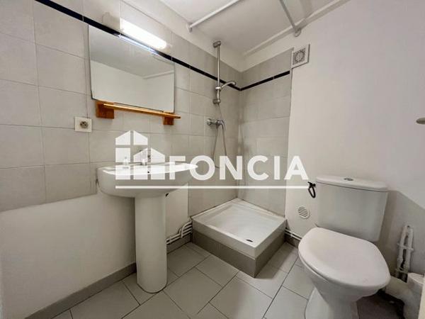 Location Studio 25.22 m² - 9 RUE BARAILLERIE Avignon 84000