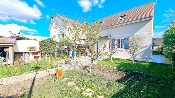 Maison 3 chambres 89 m2 et dépendance 17m2