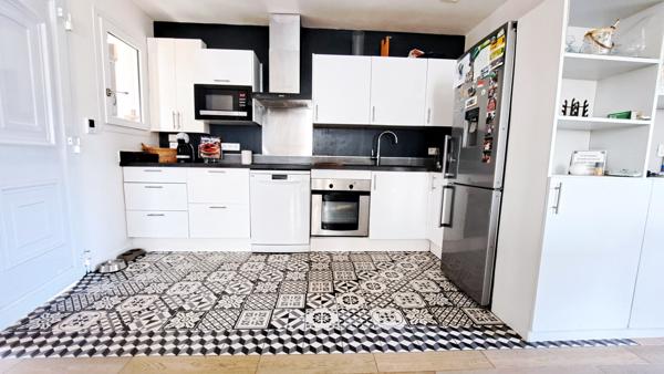 Maison 3 chambres 89 m2 et dépendance 17m2