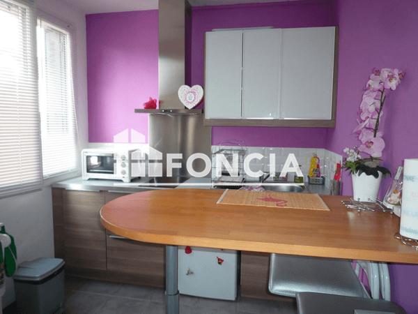 Location Studio 28.46 m² - 3-5 AVENUE PIERRE ET MARIE CURIE Chateau-thierry 02400