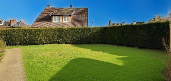 MAISON 147m2, 5 à 8 CHAMBRES 2 GARAGES JARDIN 300m2