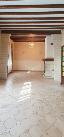 MAISON 147m2, 5 à 8 CHAMBRES 2 GARAGES JARDIN 300m2