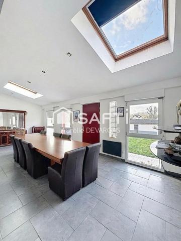 Maison familiale offrant de beaux volumes et un cadre de vie agréable