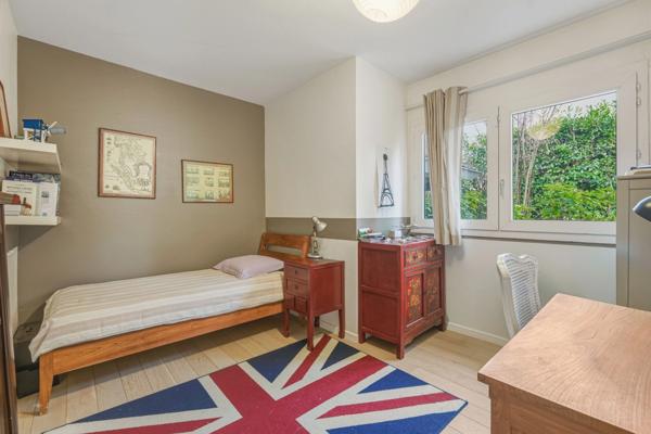 Prévessin-Moëns – Maison d’architecte T7 d’exception au cœur d’un parc privé avec piscine