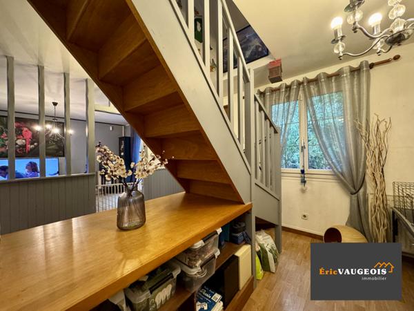 Coulommiers (77120) Maison T6 de 105 m², Terrain 625m² DPE : C avec piscine chauffée