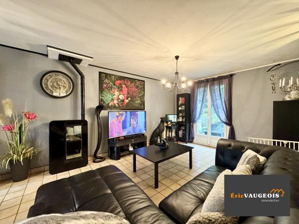 Coulommiers (77120) Maison T6 de 105 m², Terrain 625m² DPE : C avec piscine chauffée