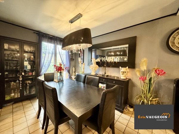 Coulommiers (77120) Maison T6 de 105 m², Terrain 625m² DPE : C avec piscine chauffée