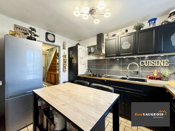 Coulommiers (77120) Maison T6 de 105 m², Terrain 625m² DPE : C avec piscine chauffée