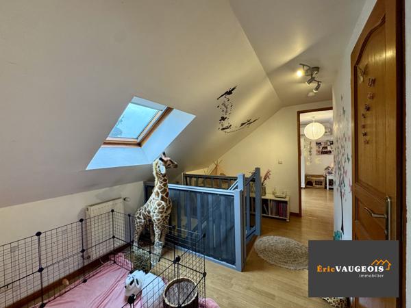 Coulommiers (77120) Maison T6 de 105 m², Terrain 625m² DPE : C avec piscine chauffée