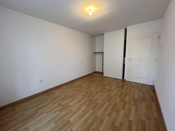 Appartement
                                                                                                                                                                                                                                                                                                                        3 pièce(s)                                                                                                                                                                                                          2 chambre(s)                                                                                                                                                                                                          82.86  m²