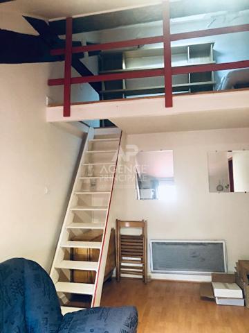 "Versailles Montreuil " studio meublé de 17 m² ! Loyer 673 €/mois charges comprises **  - Référence  8549