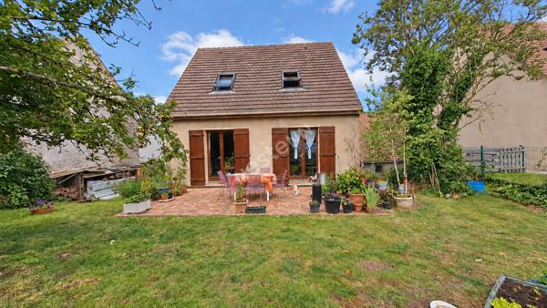 Maison traditionnelle 5 pièces à vendre à Belloy-en-France - 307 000 €