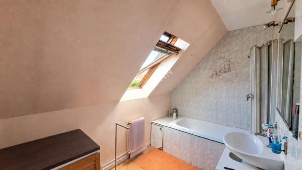 Maison traditionnelle 5 pièces à vendre à Belloy-en-France - 307 000 €