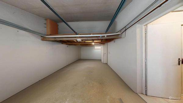 Maison à Carcassonne avec garage, jardin et piscine.