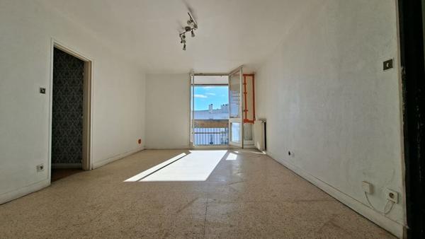 Terrasse + cave + appartement