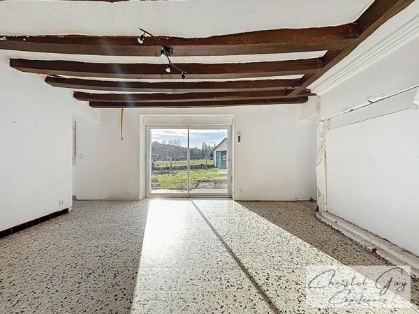 A vendre Vaas (72500), 10 minutes de Montval sur Loir, entre Tours et Le Mans – En campagne, ensemble immobilier comprenant un vaste entrepôt et une maison d'habitation