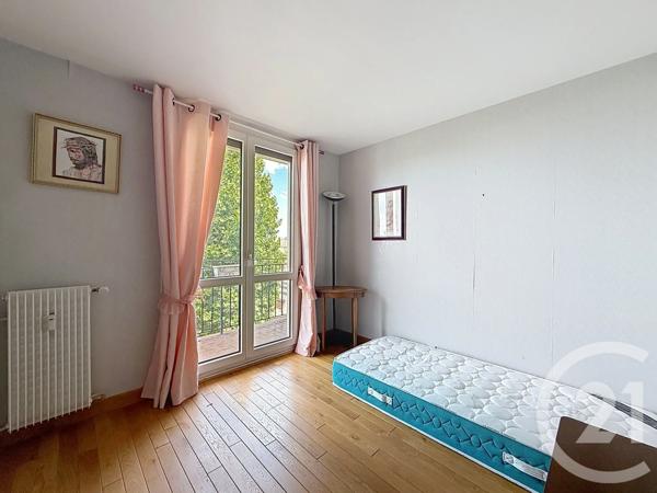 Appartement F3 à vendre  3 pièces - 71,60 m 2   TROYES  - 10