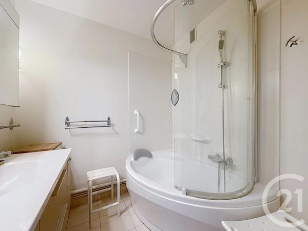 Appartement F3 à vendre  3 pièces - 71,60 m 2   TROYES  - 10