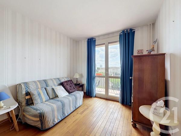 Appartement F3 à vendre  3 pièces - 71,60 m 2   TROYES  - 10