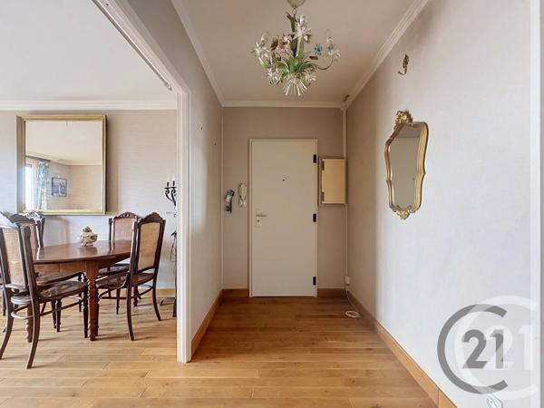 Appartement F3 à vendre  3 pièces - 71,60 m 2   TROYES  - 10