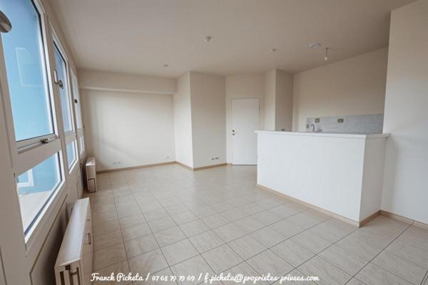 APPARTEMENT T3 , hyper centre, garage, cave