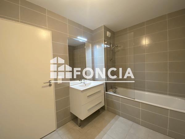 Location Appartement 3 pièces 68.53 m² - 51 RUE GEORGES CHARPAK Bezannes 51430