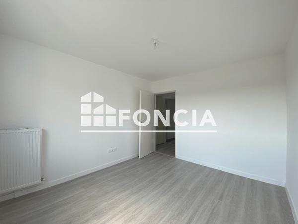 Location Appartement 3 pièces 68.53 m² - 51 RUE GEORGES CHARPAK Bezannes 51430