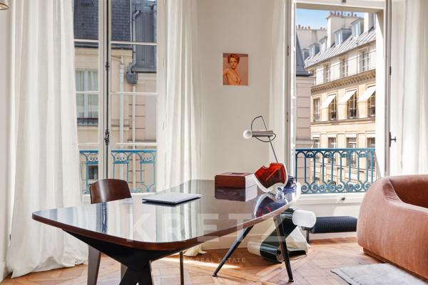 Appartement d'exception à l'angle de la rue du Bac et de la rue de Verneuil