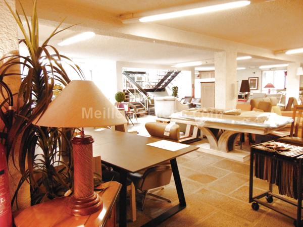 LOCAL COMMERCIAL A FORT POTENTIEL DE 780M2 DIVISIBLE!