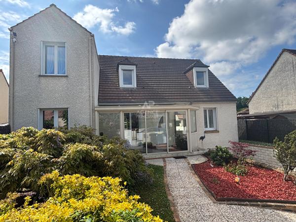 Maison Osny 6 pièce(s) 146 m2 €495 000 ** - Référence 11229