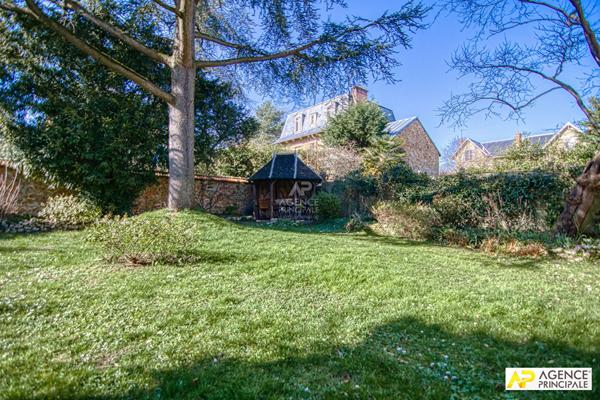 Versailles Les Prés Maison exceptionnelle de 320 m² au sol sur une parcelle de 550 m² €2 990 000 ** - Référence 27183