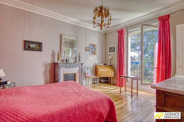 Versailles Les Prés Maison exceptionnelle de 320 m² au sol sur une parcelle de 550 m² €2 990 000 ** - Référence 27183