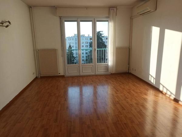 Appartement 4 pièces                                        - 69100 Villeurbanne Réf : 5584