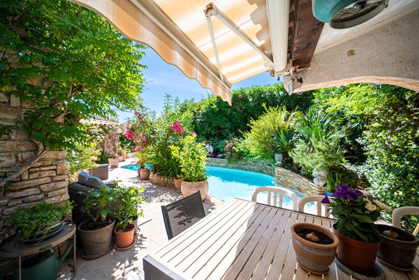 Luynes centre à pied ? Maison de charme avec piscine