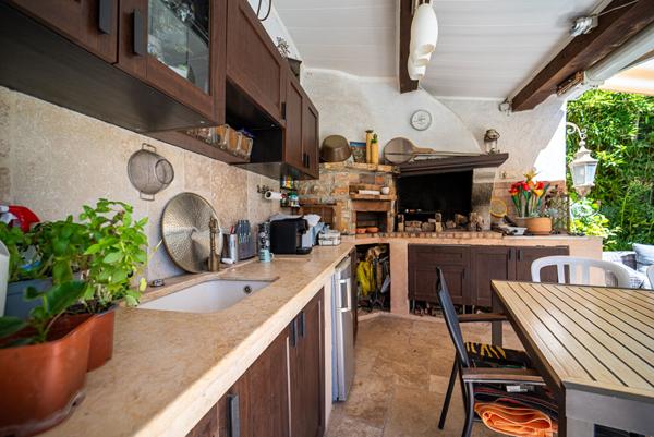 Luynes centre à pied ? Maison de charme avec piscine