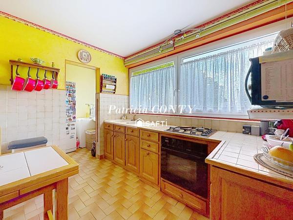 Appartement de 4 pièces entre métro et village