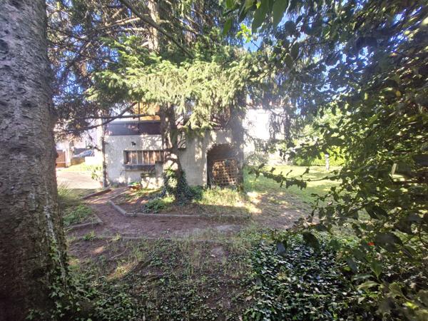 BRON proche centre, Maison T6 sur 560 m² de terrain