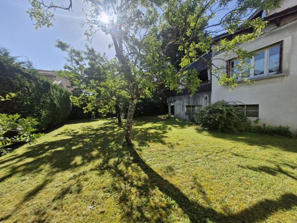 BRON proche centre, Maison T6 sur 560 m² de terrain