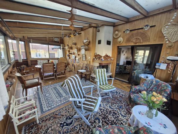 BRON proche centre, Maison T6 sur 560 m² de terrain